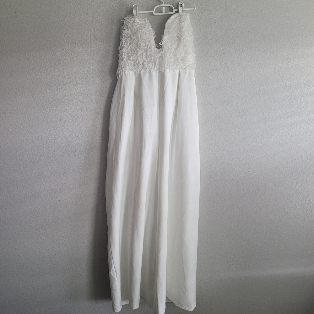 ASOS DESIGN 2 in 1 plunge fluffy bodice jumpsuit in cream - Picture 4 of 5